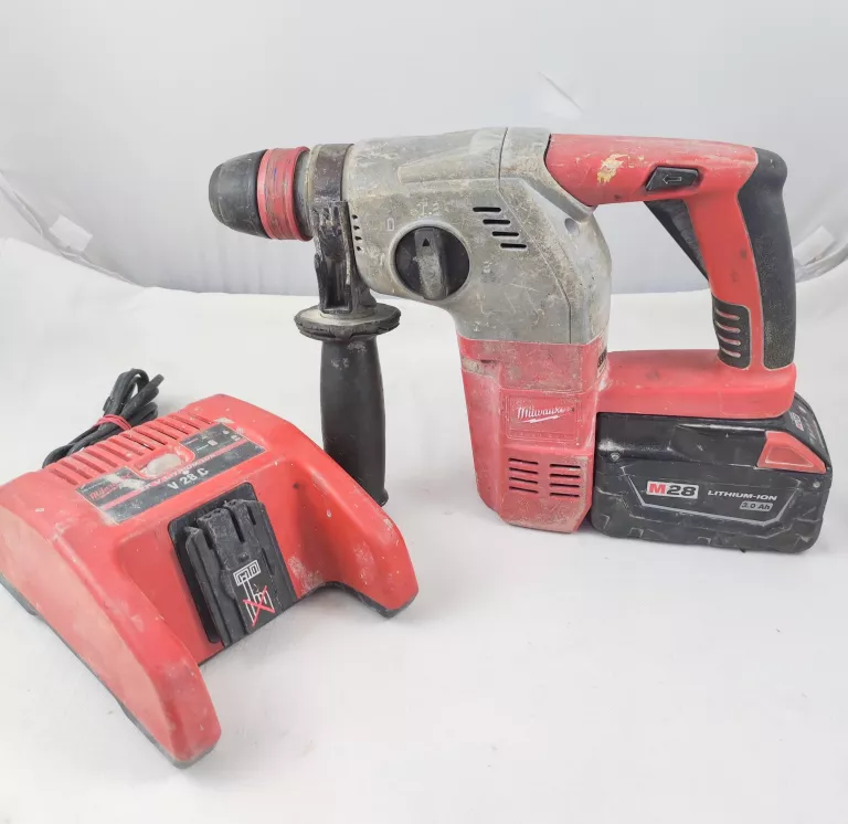 MŁOTOWIERTARKA MILWAUKEE V28HX HD 3.0AH 28V AKU
