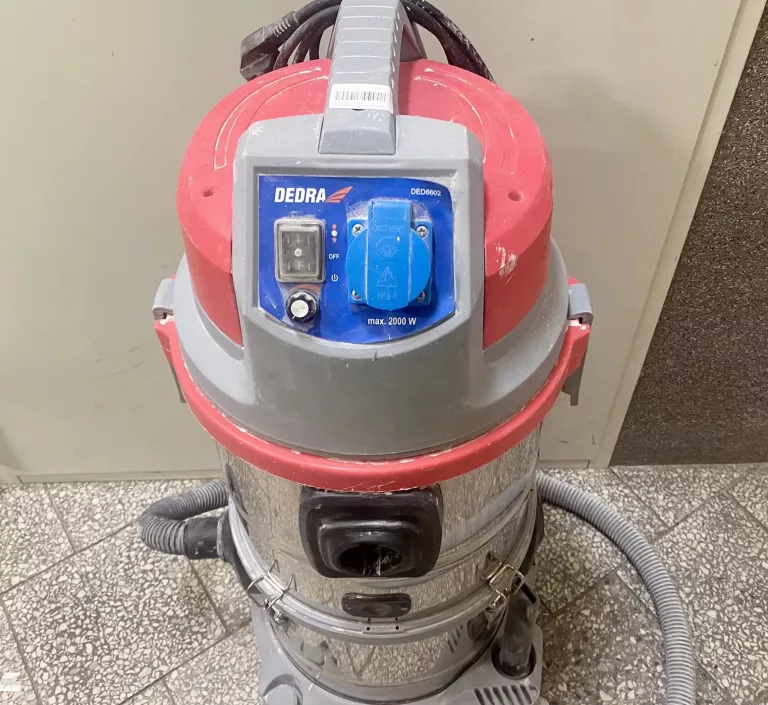 odkurzacz-przemyslowy-dedra-6602-orurowanie-waska-2-laziska-gorne