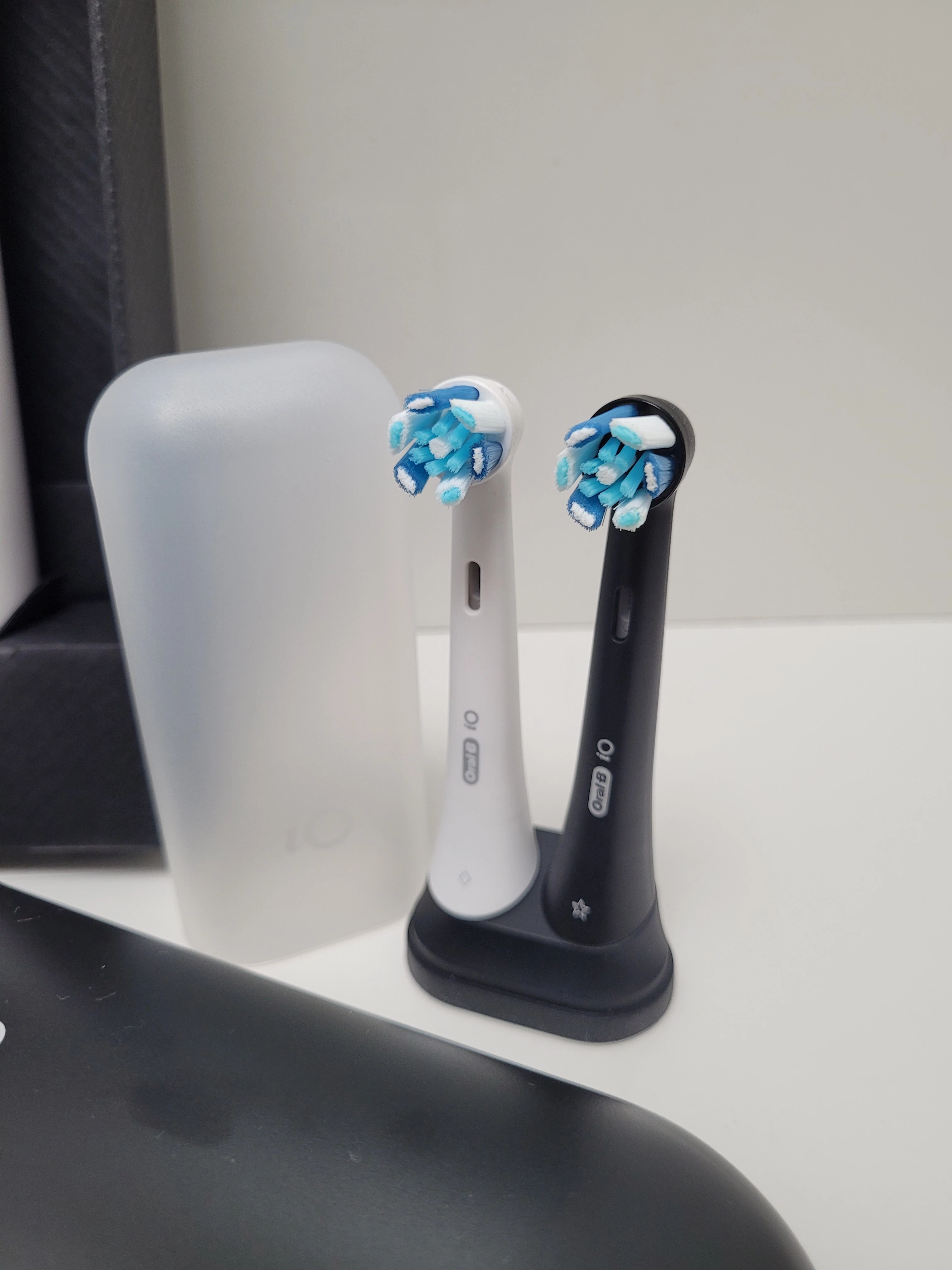 oral-b-io-8-duo-zestaw-2-elektrycznych-szczotecze-stan-uzywany