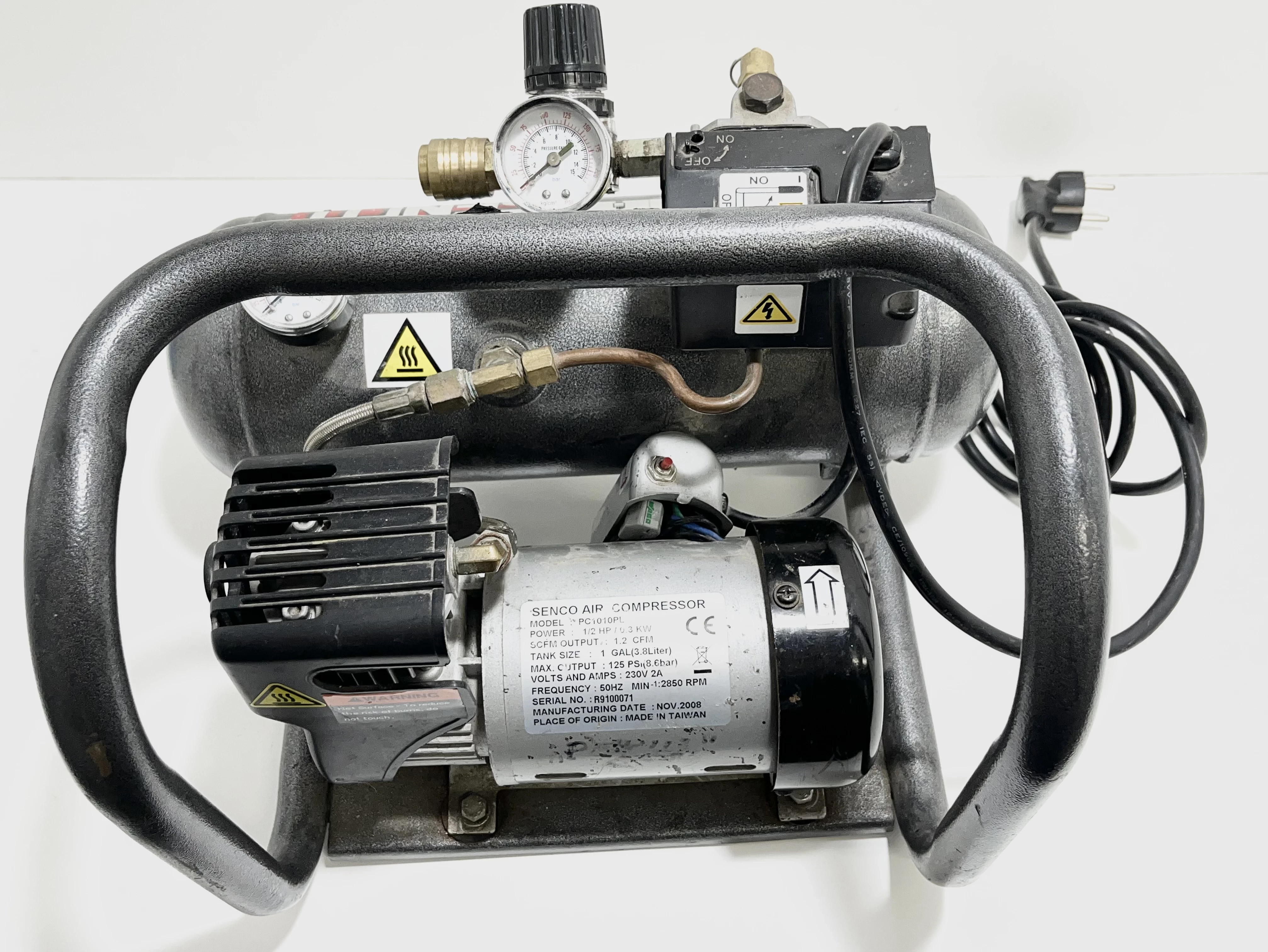 kompresor-senco-mini-pc1010-moc-silnika-1