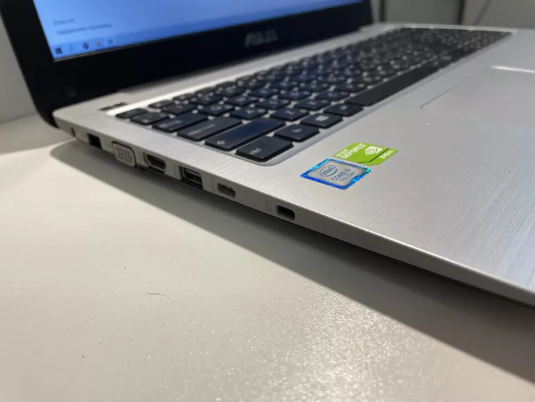 LAPTOP ASUS X556U INTEL I3-7100U 6GB 1TB