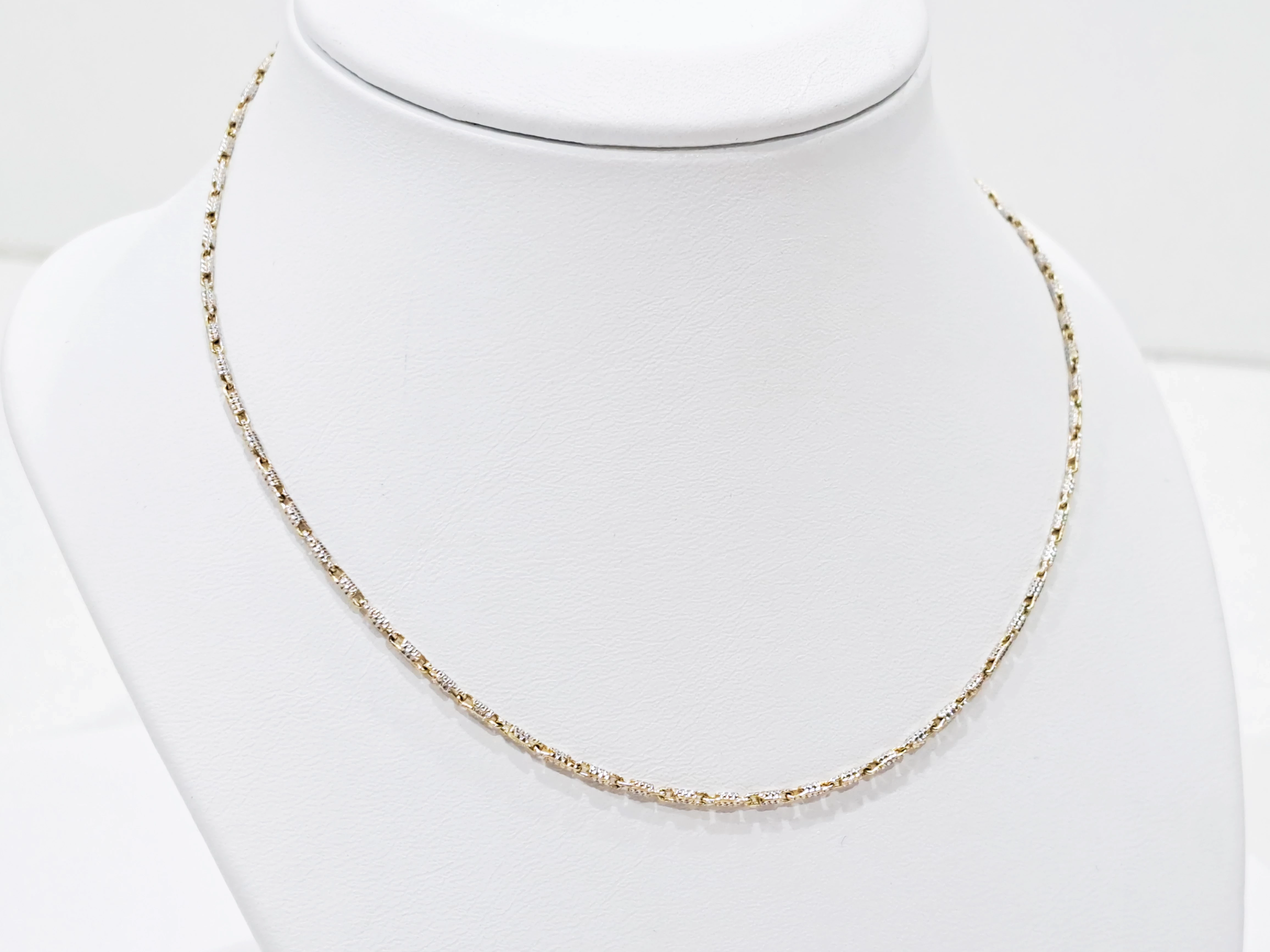 cudowny-zloty-lancuszek-585-cechy-206618-32