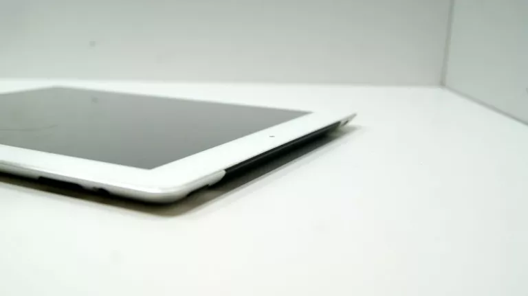 NIESAMOWITY TABLET APPLE IPAD 2