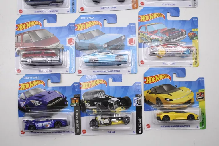 ZESTAW RESORAKÓW HOT WHEELS 12 SZTUK