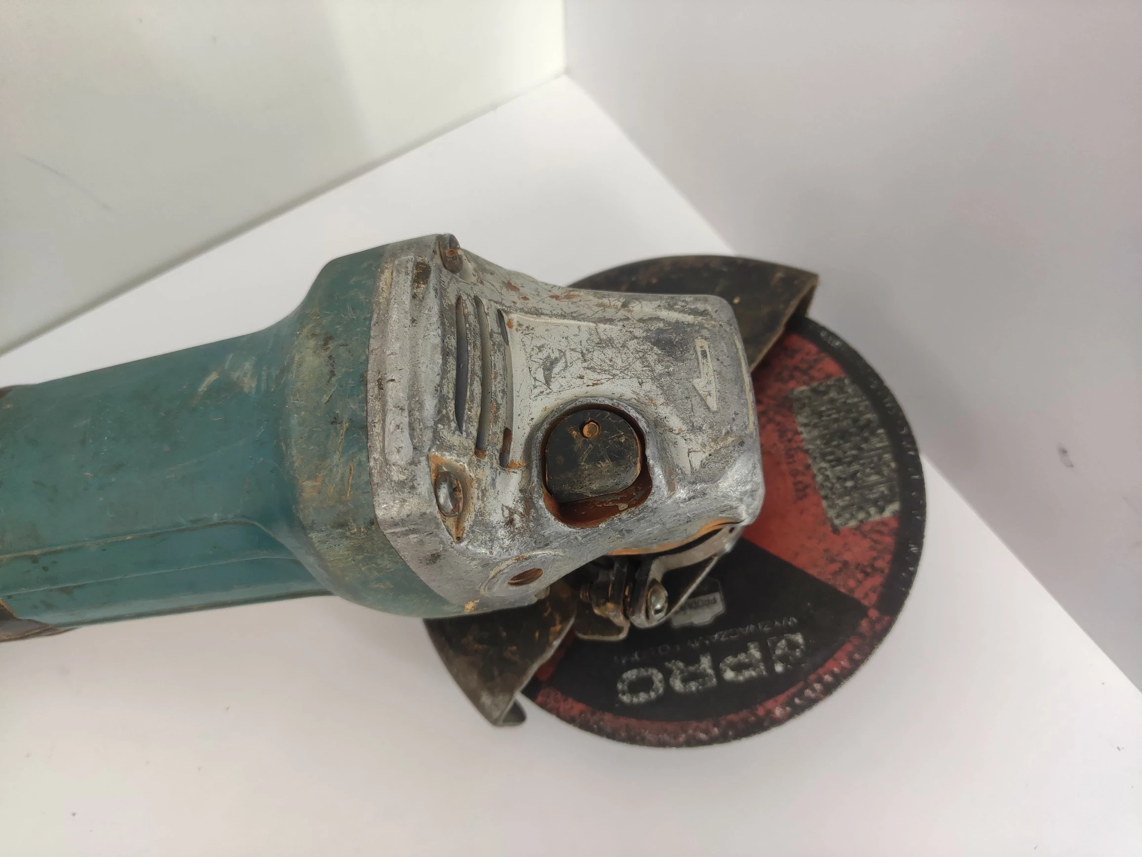 szlifierka-makita-product-id-09cb45f3-2219-4043-ae7f-4a72ed832b73