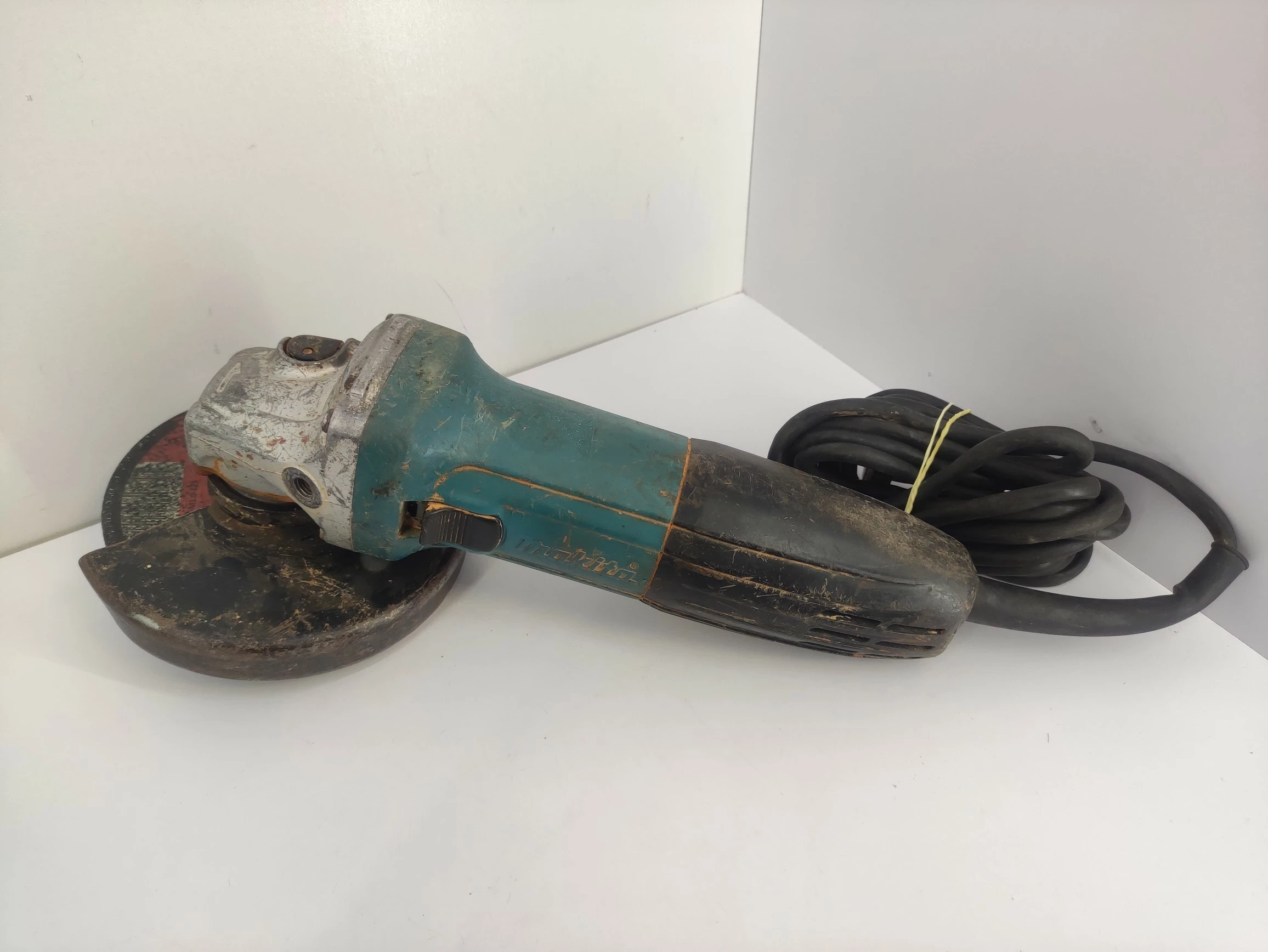 szlifierka-makita-mickiewicza-12f-sj-morag