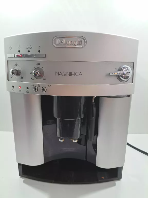 EKSPRES CIŚNIENIOWY DELONGHI MAGNIFICA ESAM 3200.