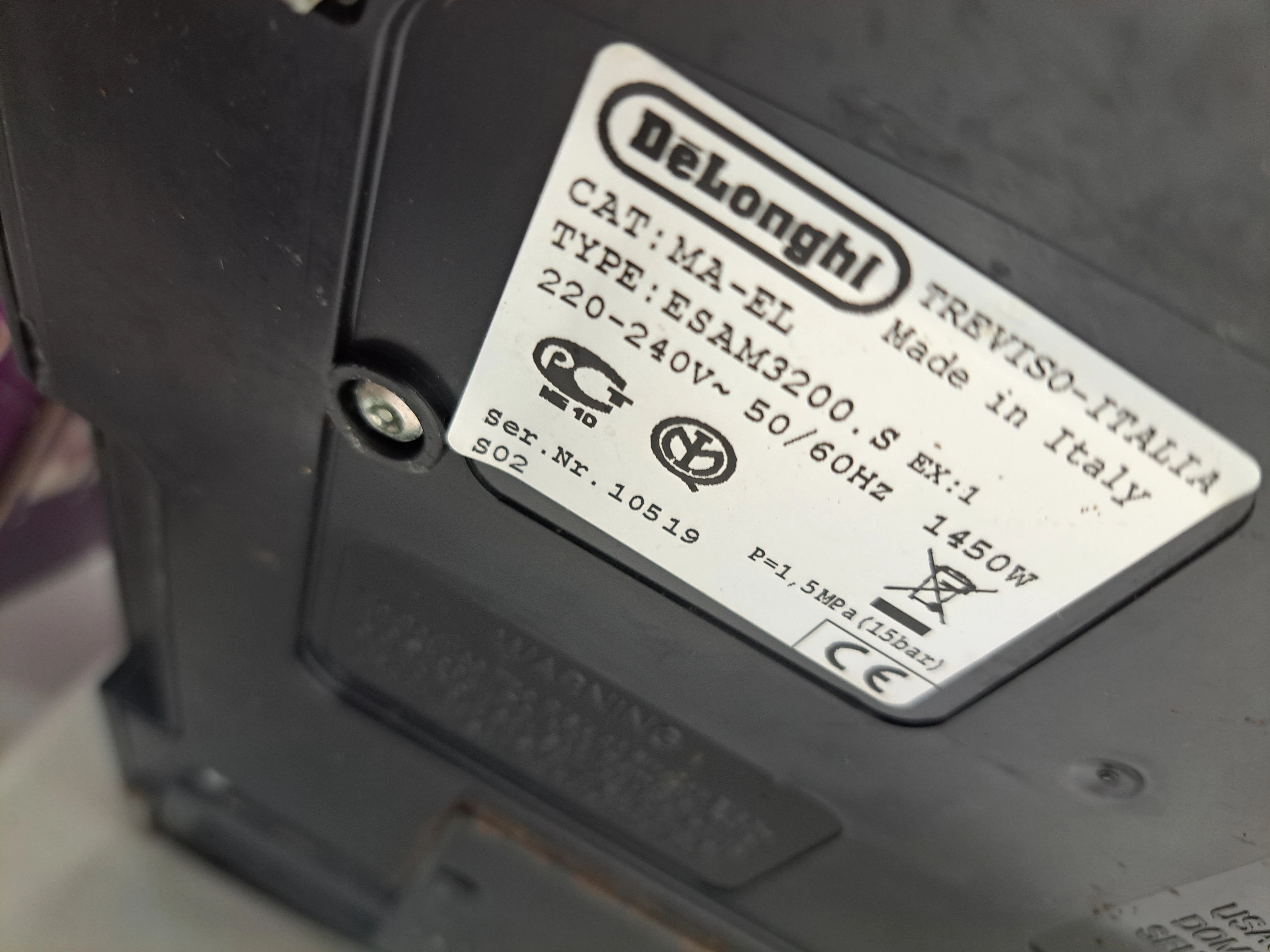 ekspres-cisnieniowy-delonghi-magnifica-esam-3200-kod-producenta-esam-3200-s