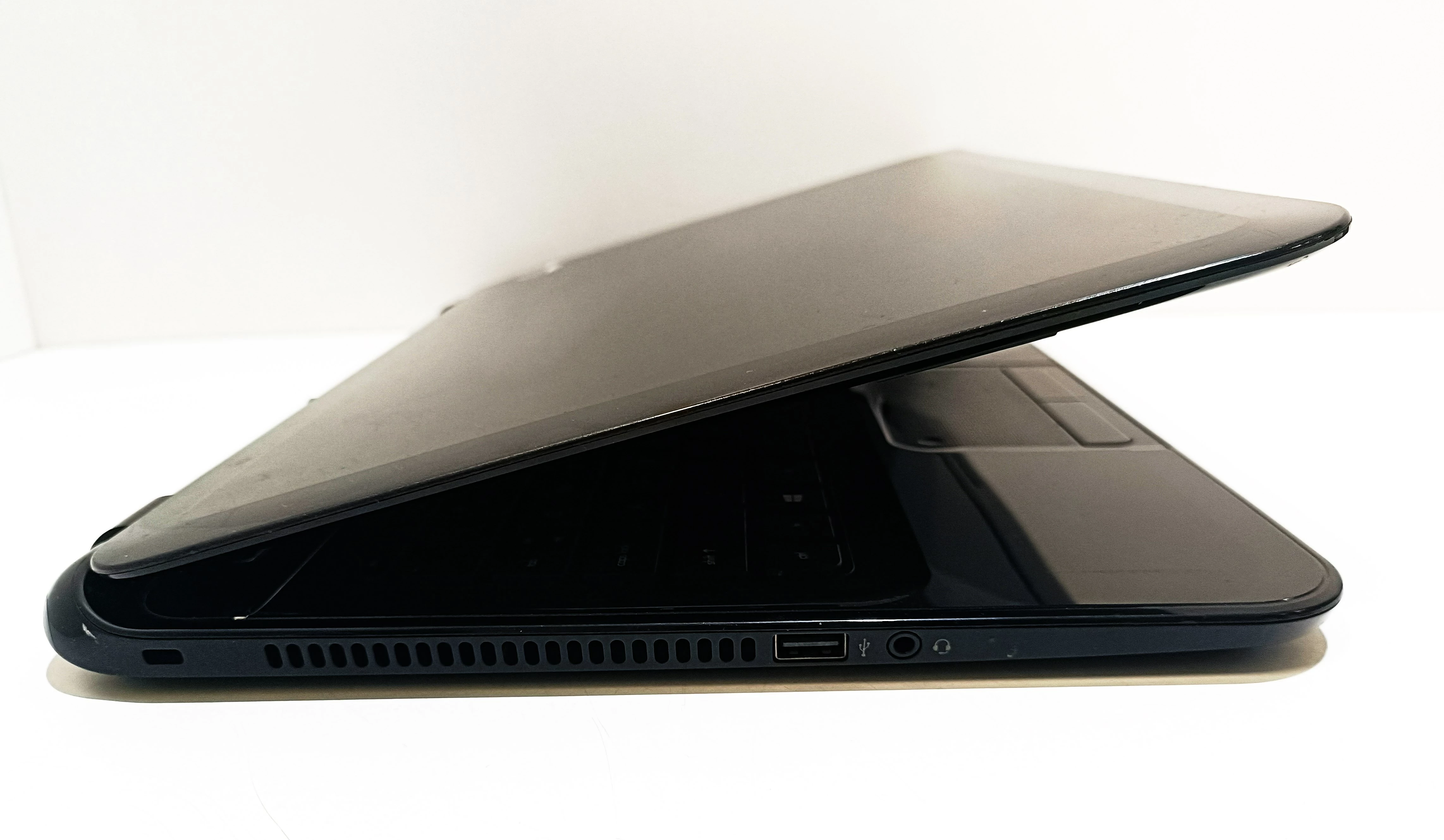 laptop-hp-rt3290-seria-procesora-intel-core-i3