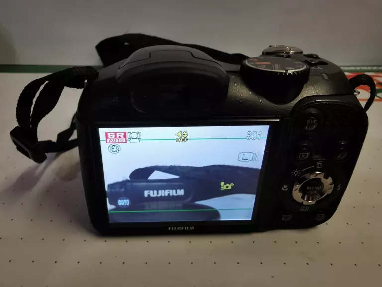 aparat-fujifilm-finepix-s2950-14-mpix-torba-zoom-optyczny-18