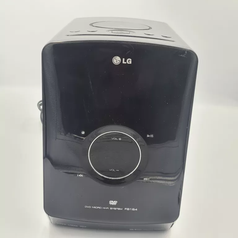 WIEŻA LG FB164 OPIS