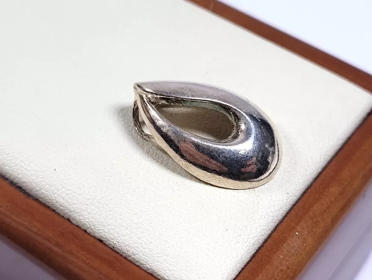 srebrny-wisiorek-925-251g-zamkowa-19-wegorzewo