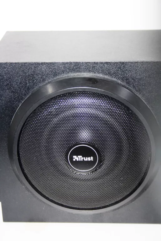 zestaw-glosnikow-21-trust-23696-12-w-czarny-stan-uzywany