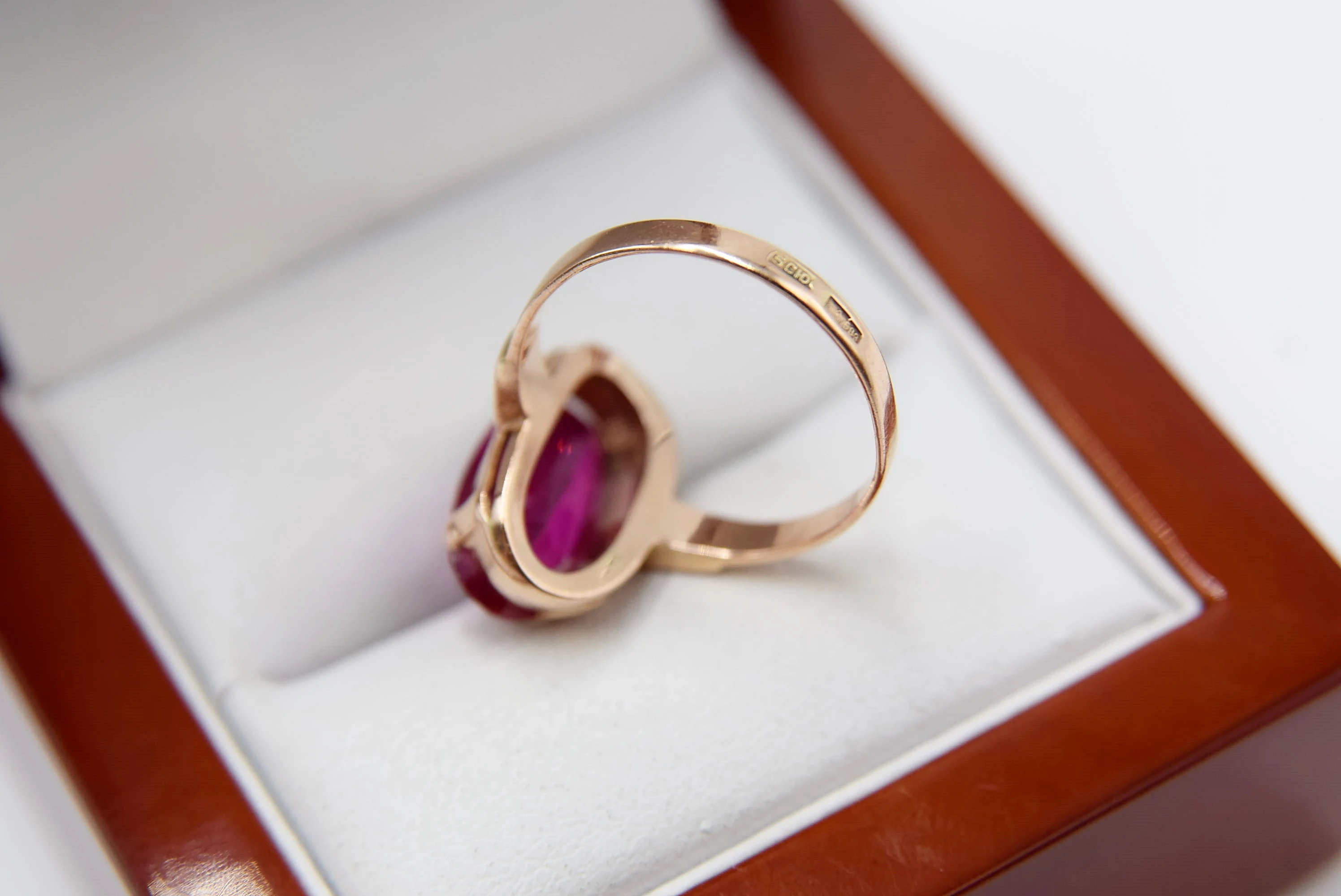 zloty-pierscionek-z-rozowym-oczkiem-585-14k-r-16-cechy-brak