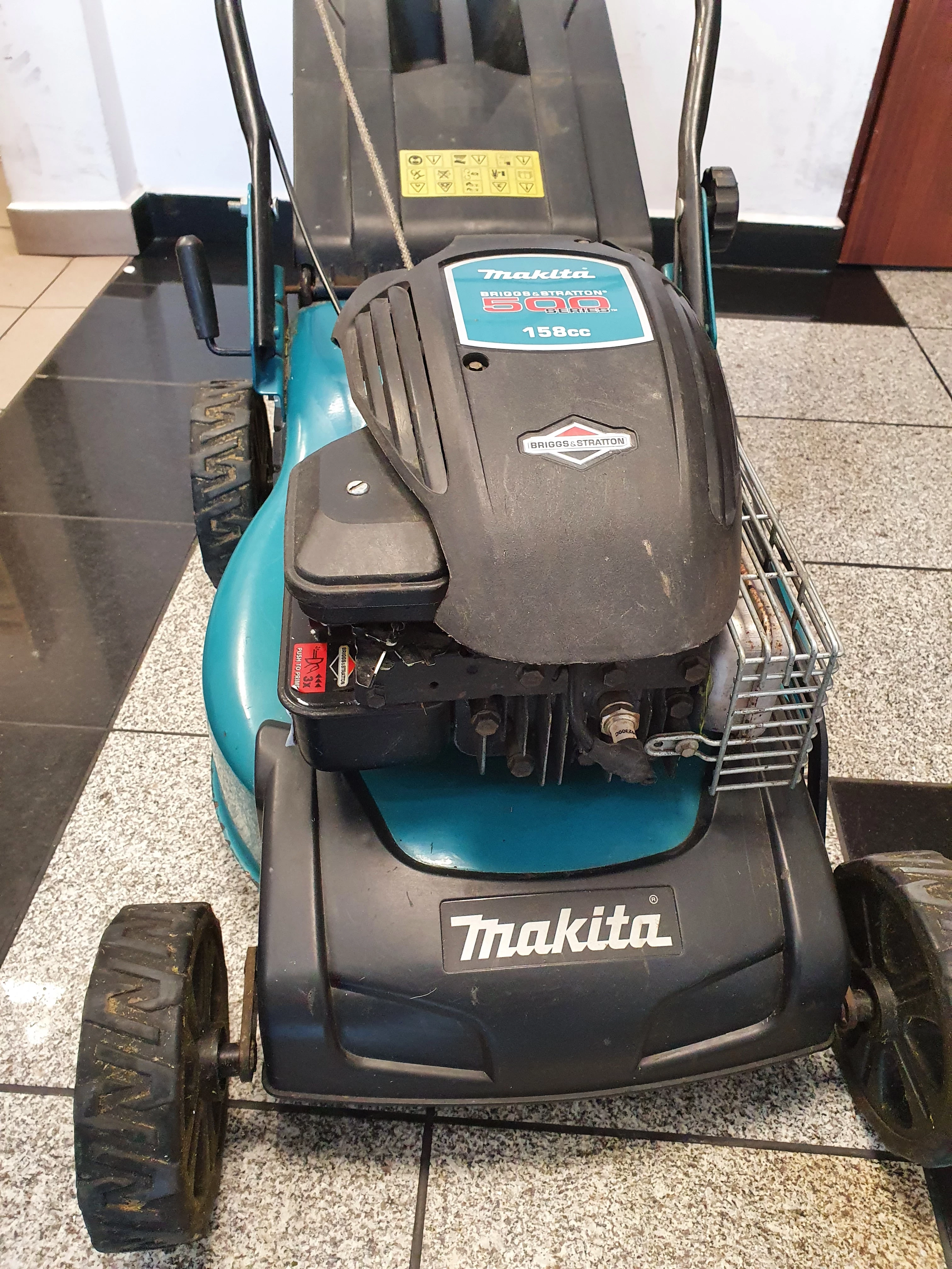 kosiarka-spalinowa-makita-plm4120n-silnik-4-suwow-pojemnosc-kosza-50