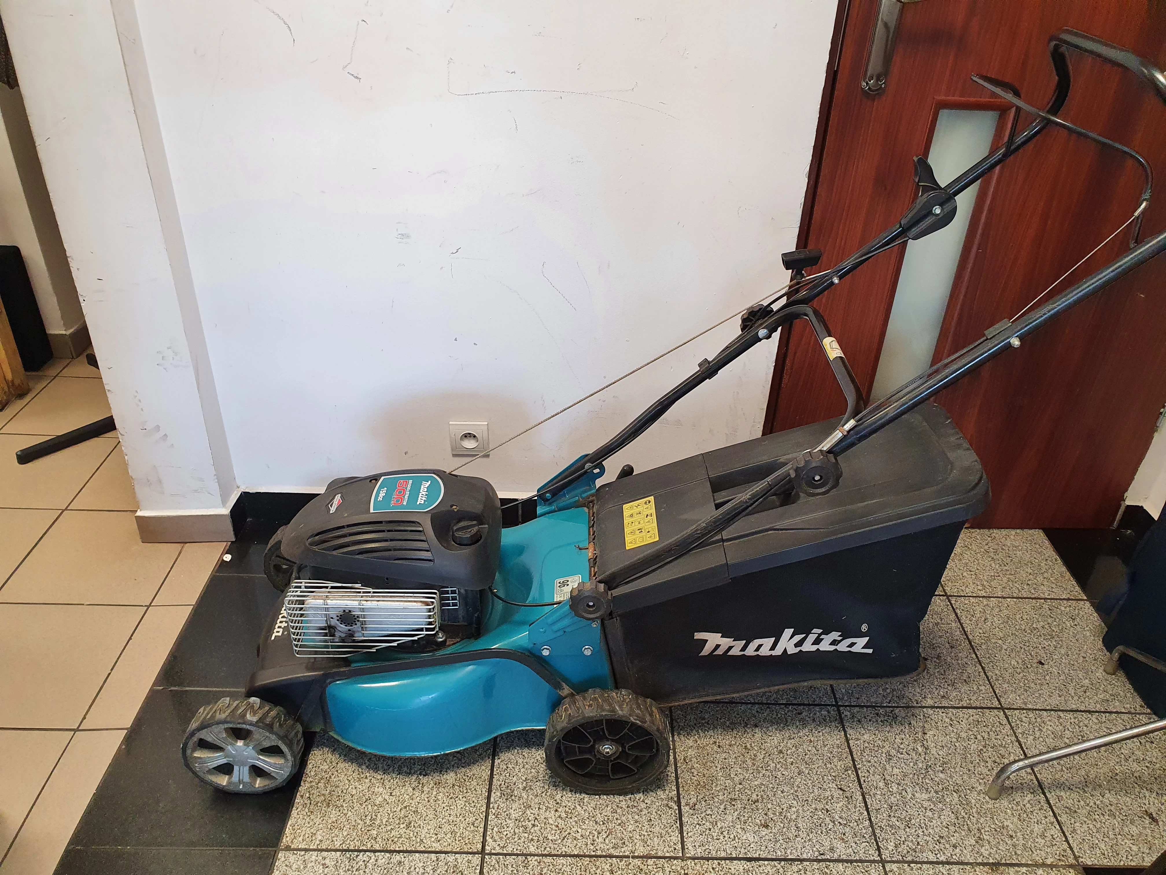 kosiarka-spalinowa-makita-plm4120n-silnik-4-suwow-zamkowa-4042-pabianice