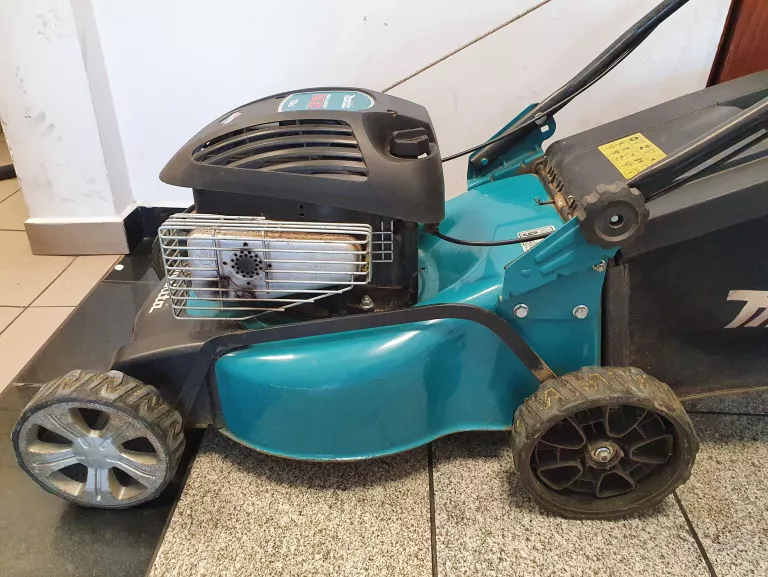 kosiarka-spalinowa-makita-plm4120n-silnik-4-suwow-stan-uzywany