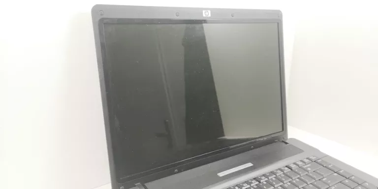 LAPTOP HP 550 USZKODZONY