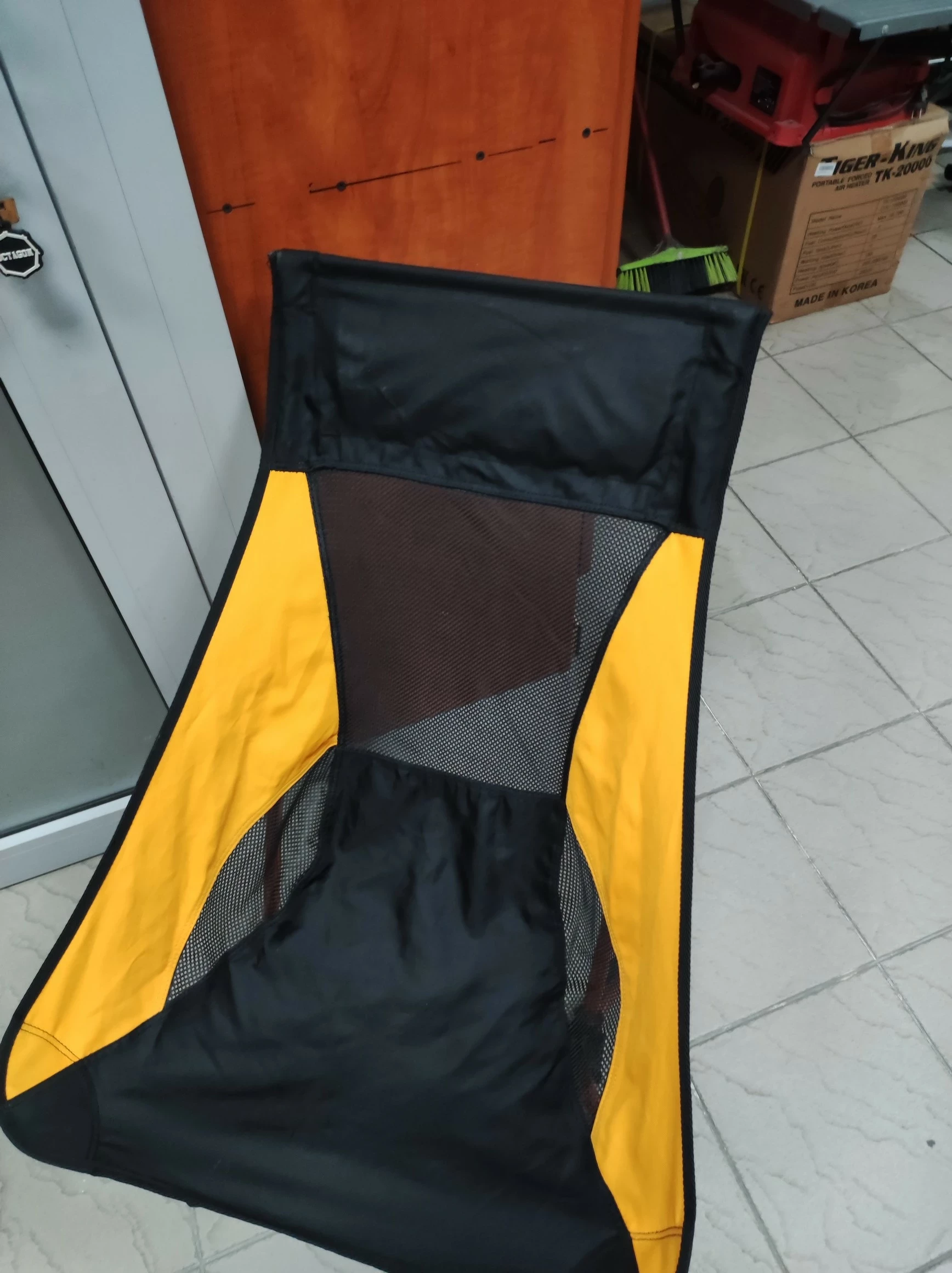 krzeselko-kempingowe-crivit-rodzaj-z-oparciem