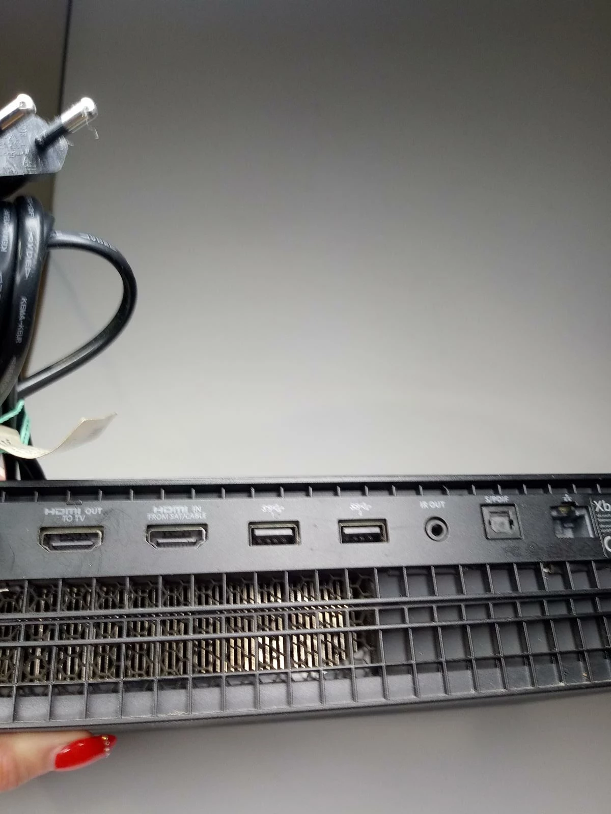 konsola-xbox-one-x-1787-product-id-3f002f1a-28ba-4368-b0c6-037b76c42c84