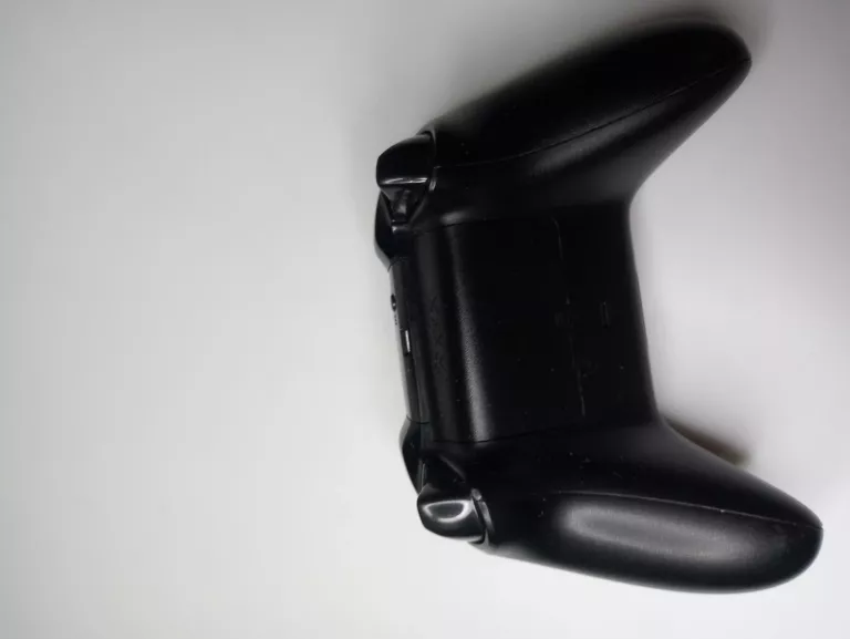 konsola-xbox-one-x-1787-ean-gtin-0889842388350