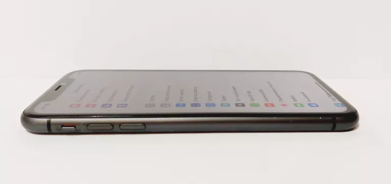 TELEFON IPHONE 11 4 GB / 64 GB