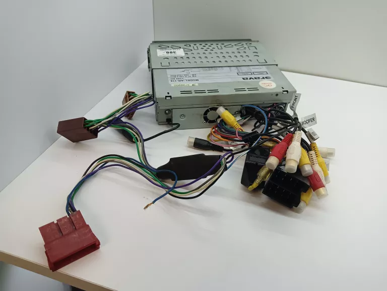 RADIO SAMOCHODOWE ORAVA AR 118