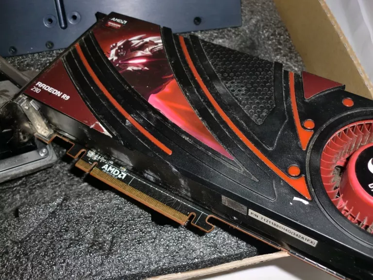KARTA GRAFICZNA SAPPHIRE RADEON R9 290 - USZKODZO