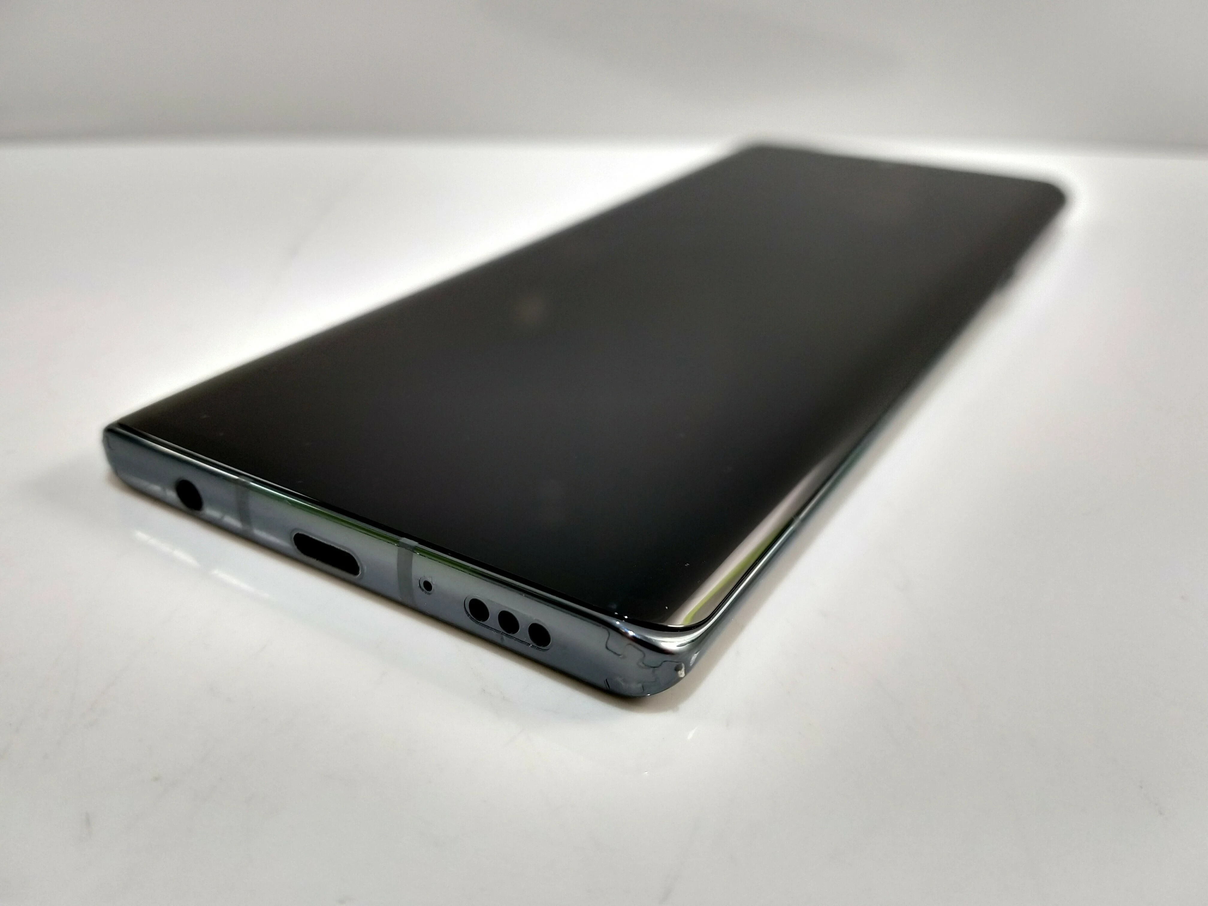 telefon-lg-velvet-ean-gtin-8806087046359