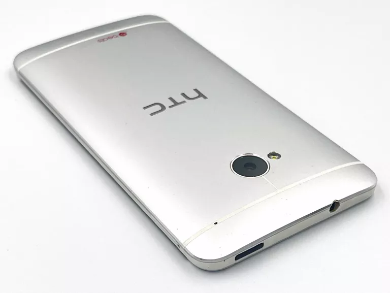 telefon-htc-one-m7-232gb-wbudowana-pamiec-32-gb