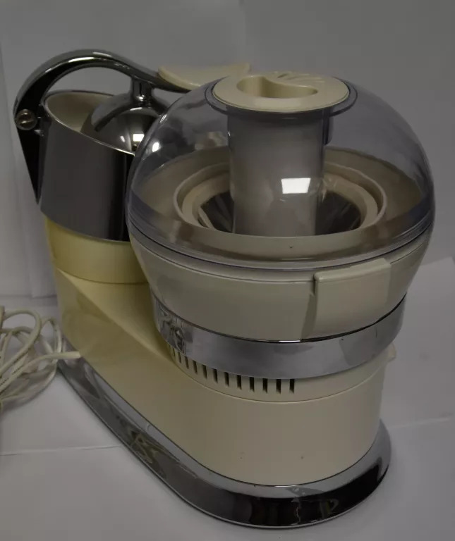 sokowirowka-ariete-420-tutti-frutti-bialy-600-w-opis-marka-ariete