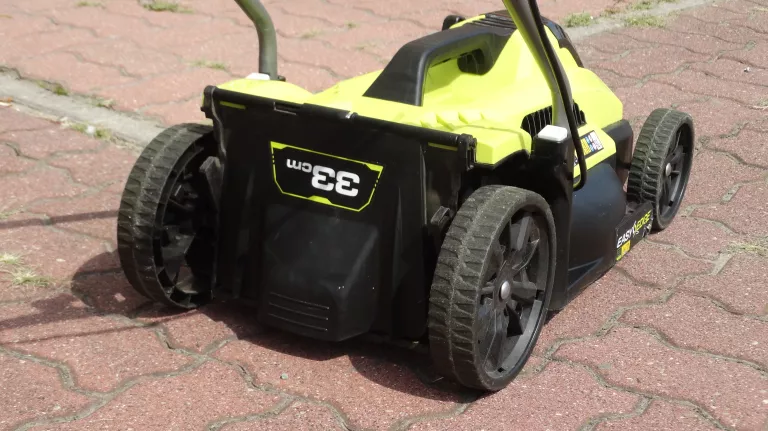 kosiarka-elektryczna-ryobi-rlm3313-1300w-pojemnosc-kosza-35