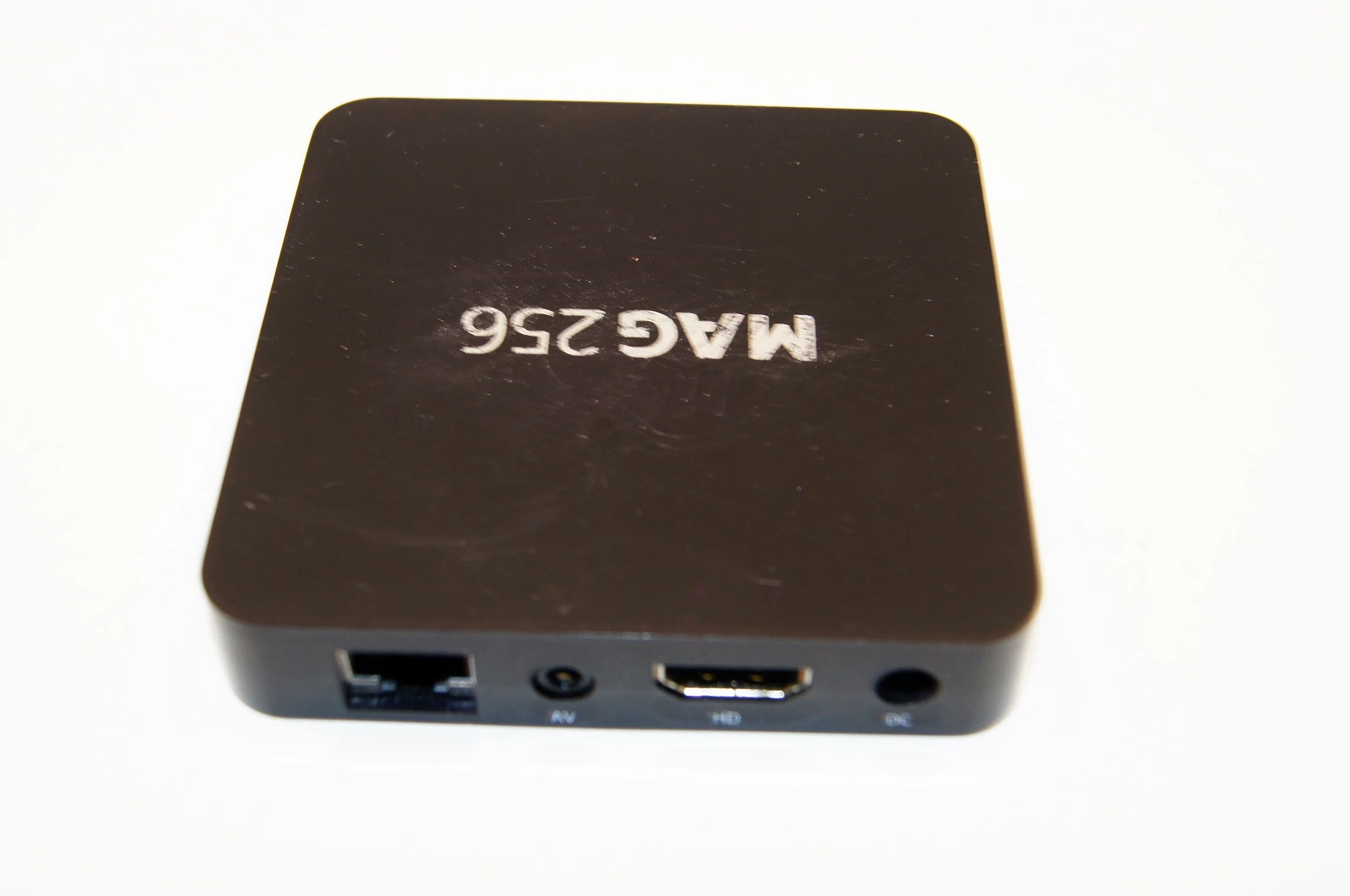 dekoder-tv-box-mag-256-z-pilotem-marka-inna