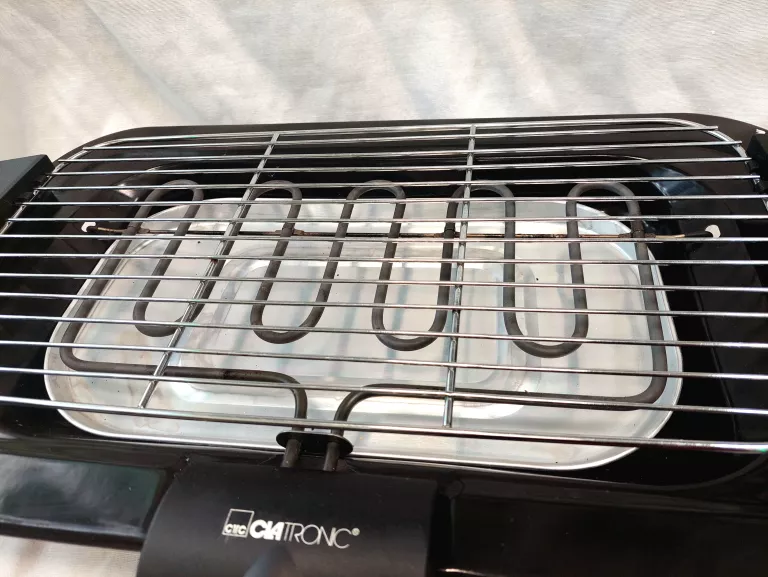 TRADYCYJNY GRILL ELEKTRYCZNY CLATRONIC BQ 2977