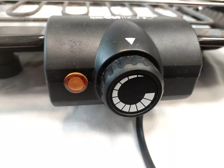 TRADYCYJNY GRILL ELEKTRYCZNY CLATRONIC BQ 2977