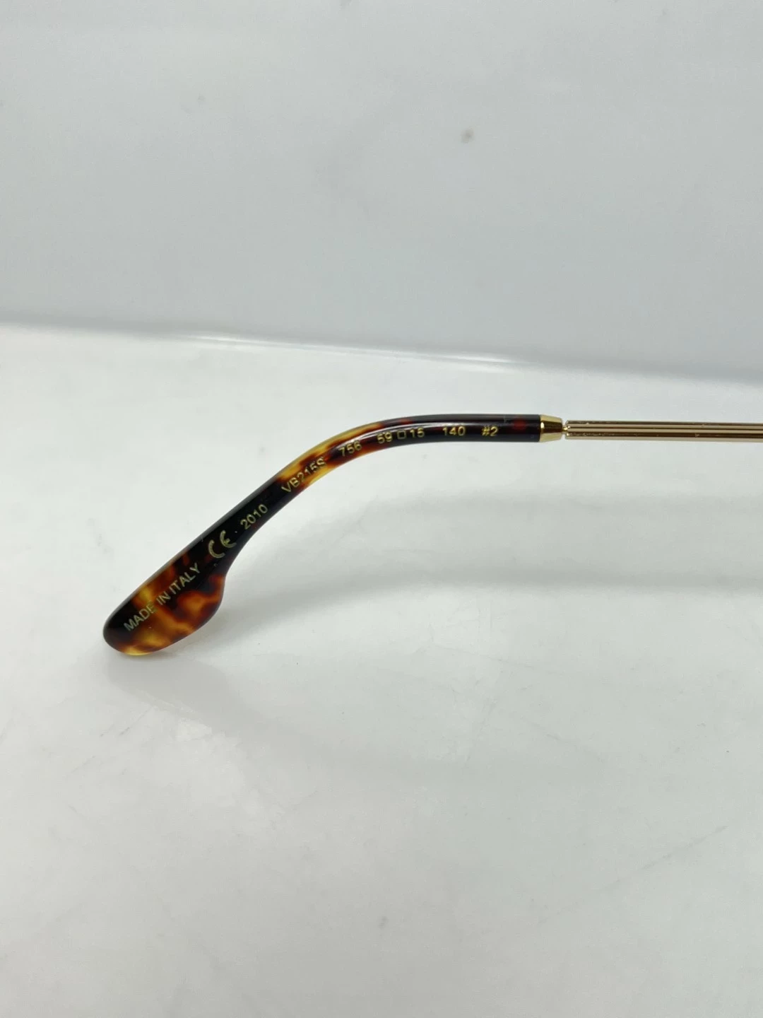 okulary-przeciwsloneczne-victoria-beckham-vb215s-fason-4526-4