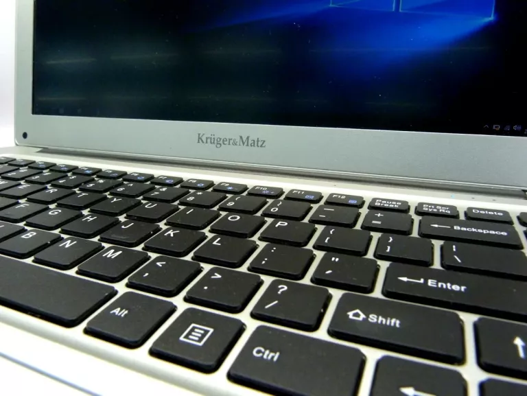 KRUGER MATZ EXPLORE 1403 X5-Z8350 4GB 32GB WIN10