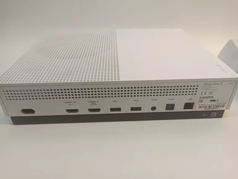 KONSOLA XBOX ONE S 1 TB