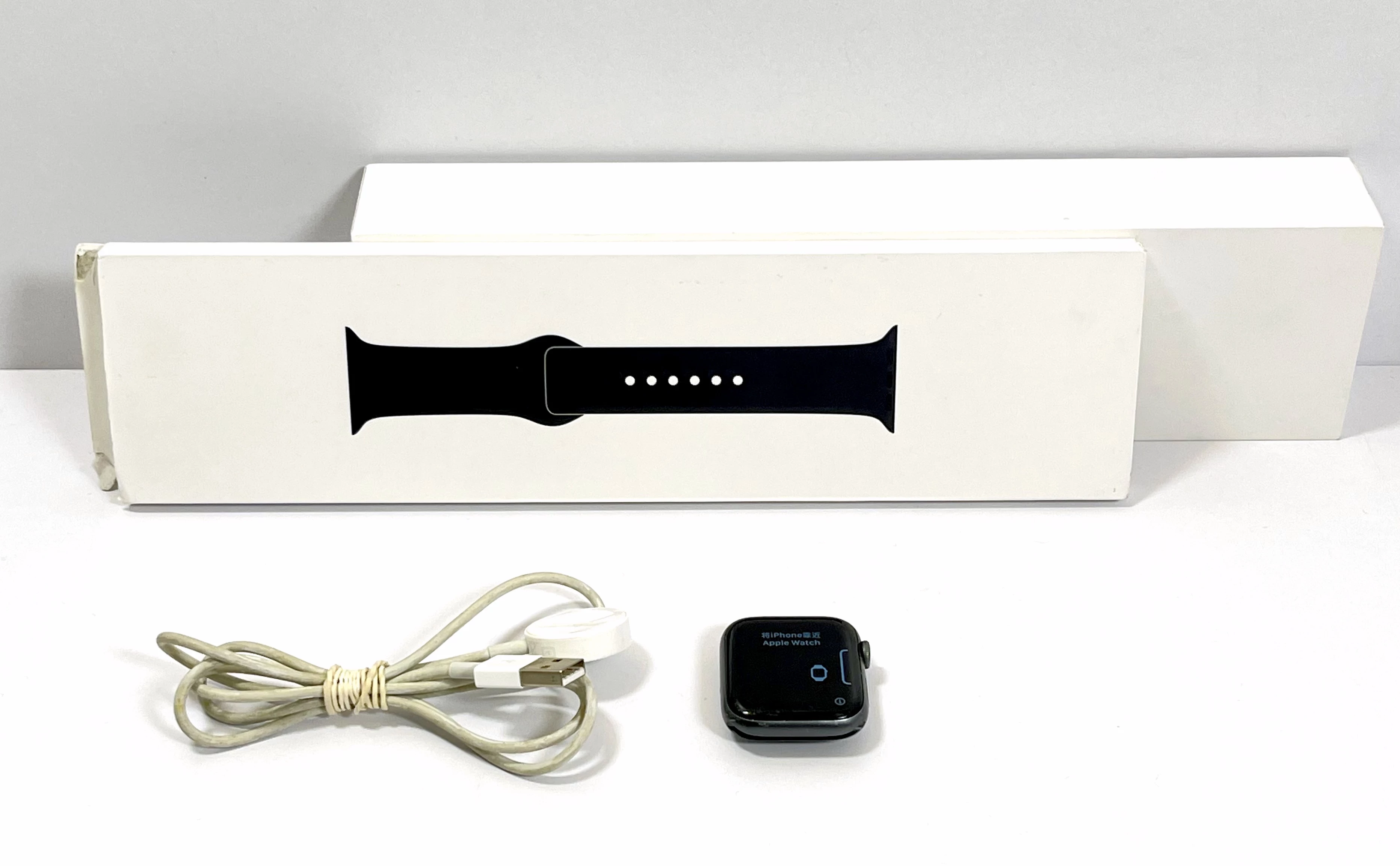 smartwatch-apple-watch-4-44mm-opis-starowislna-16-krakow