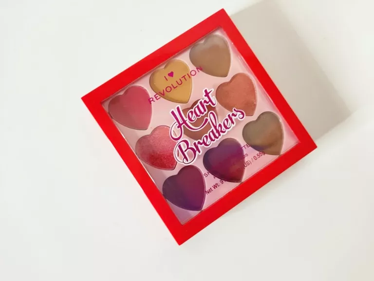cienie-paleta-9-cieni-revolution-heart-breakers-palette-marka-makeup-revolution