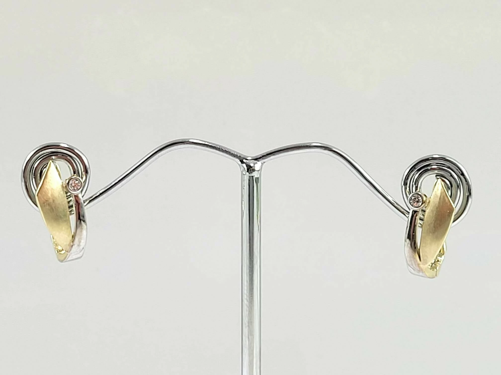 nowe-piekne-zlote-kolczyki-angielski-333-263g-ean-gtin-5900025200605