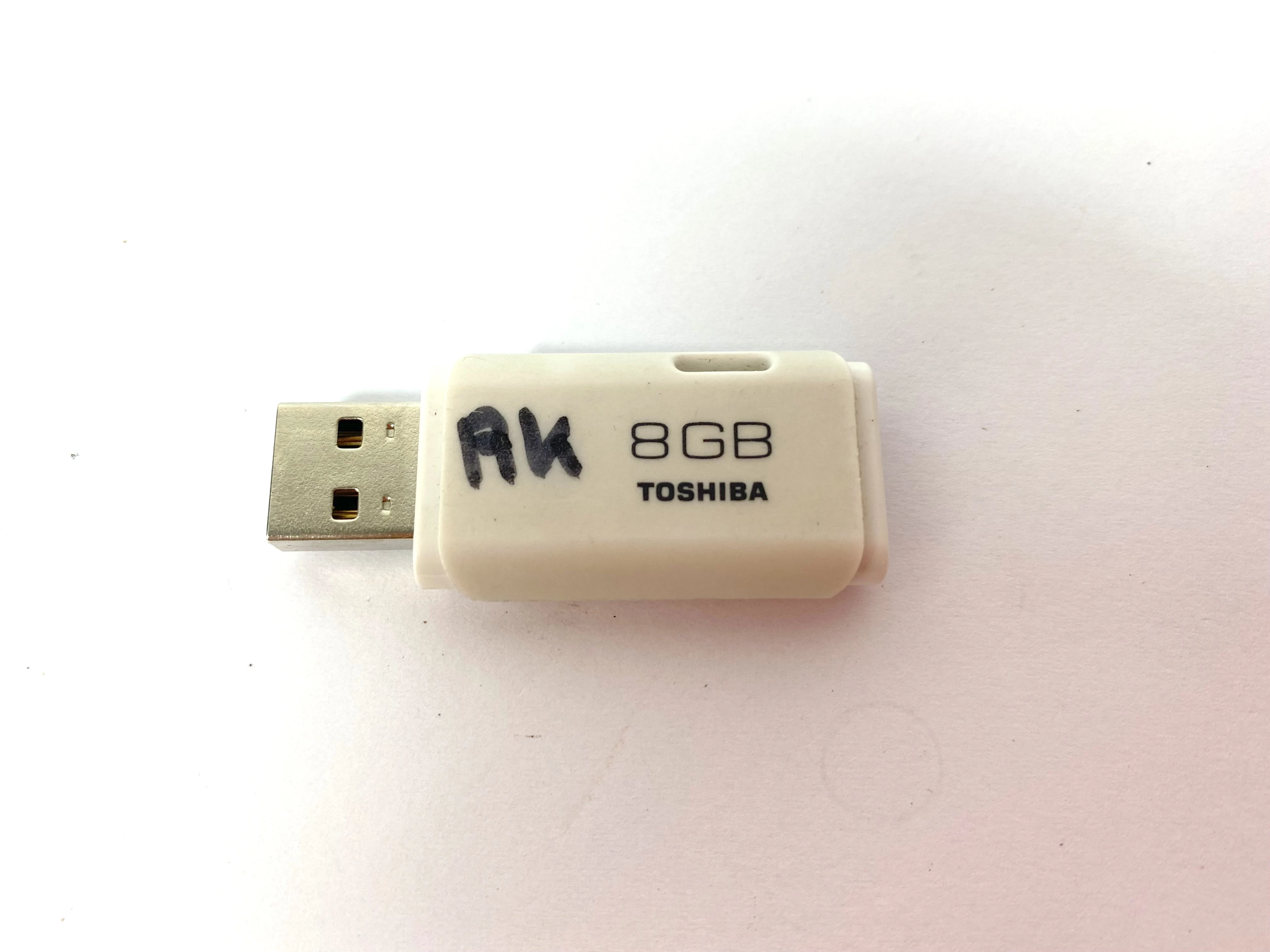 pendrive-toshiba-8gb-zamkowa-19-wegorzewo