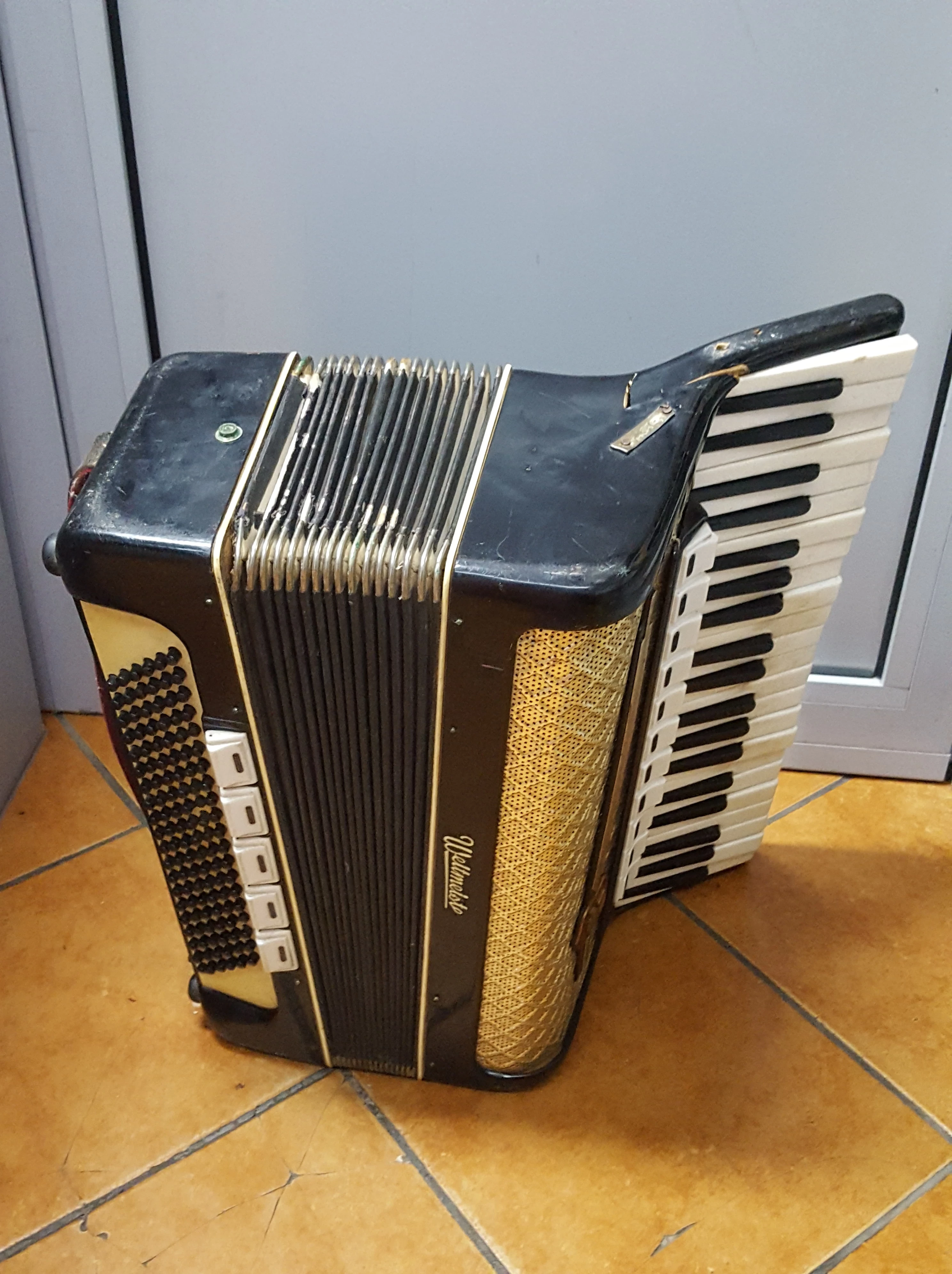 akordeon-weltmeister-120-basow-stan-uzywany