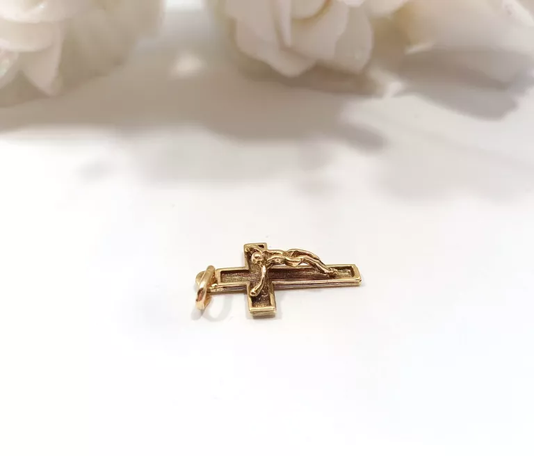 piekna-zlota-zawieszka-krzyzyk-158gr-585pr-ean-gtin-5904121838168