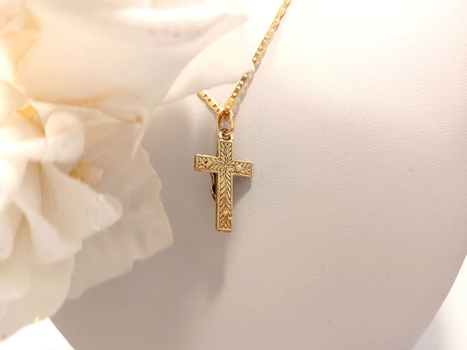 piekna-zlota-zawieszka-krzyzyk-158gr-585pr-material-15835-2