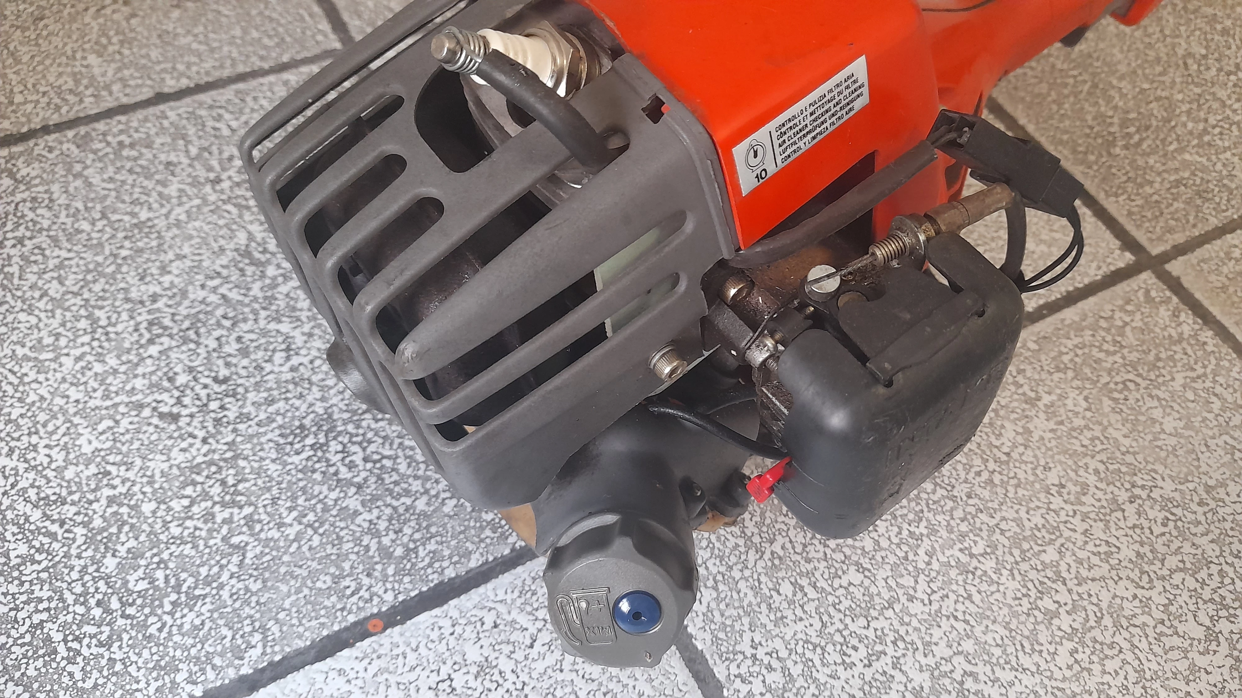 kosa-spalinowa-sparta-26tr-akcesoria-moc-silnika-spalinowego-18