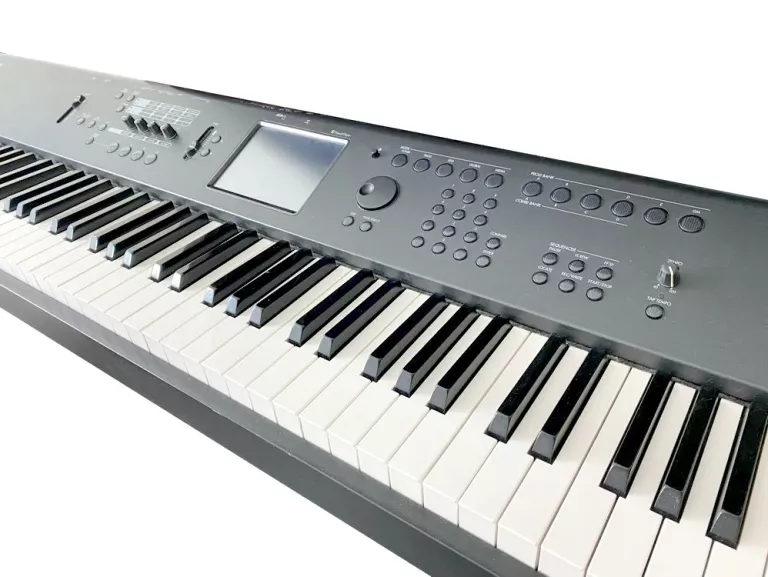 keybord-korg-m50-88-workstation-made-in-japan-swietojanska-82-gdynia-harbor