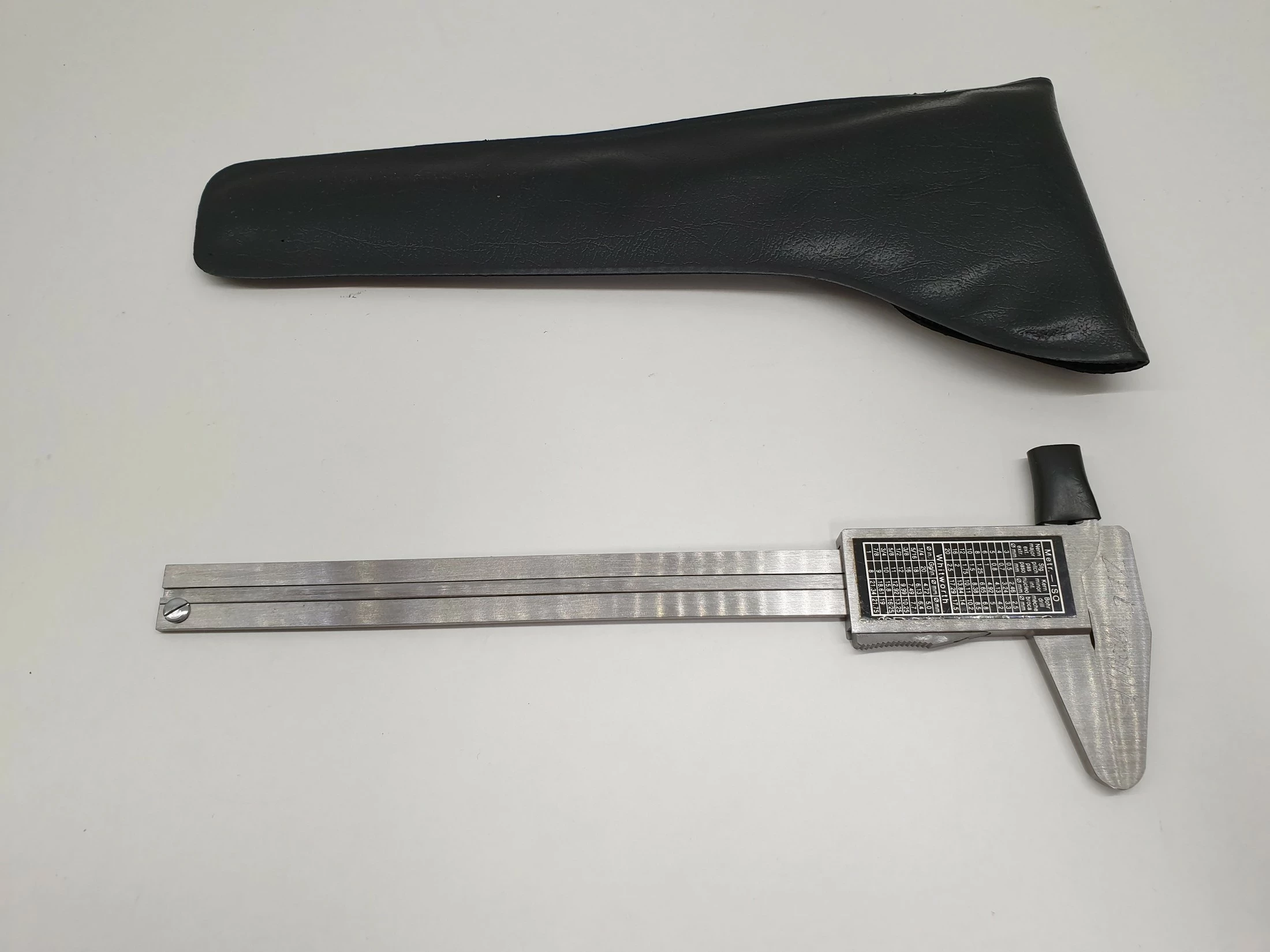 suwmiarka-vis-150mm-certyfikat-etui-marka-vis