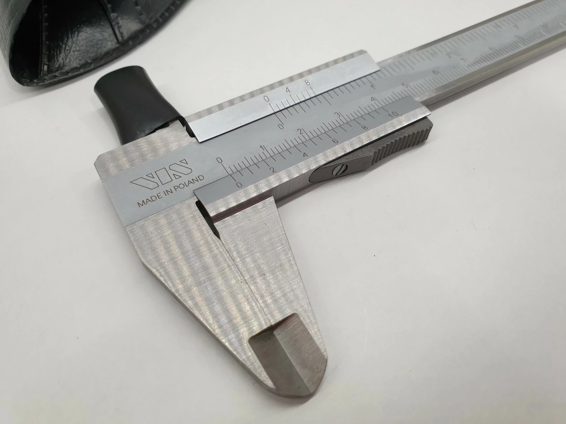 suwmiarka-vis-150mm-certyfikat-etui-rodzaj-analogowa