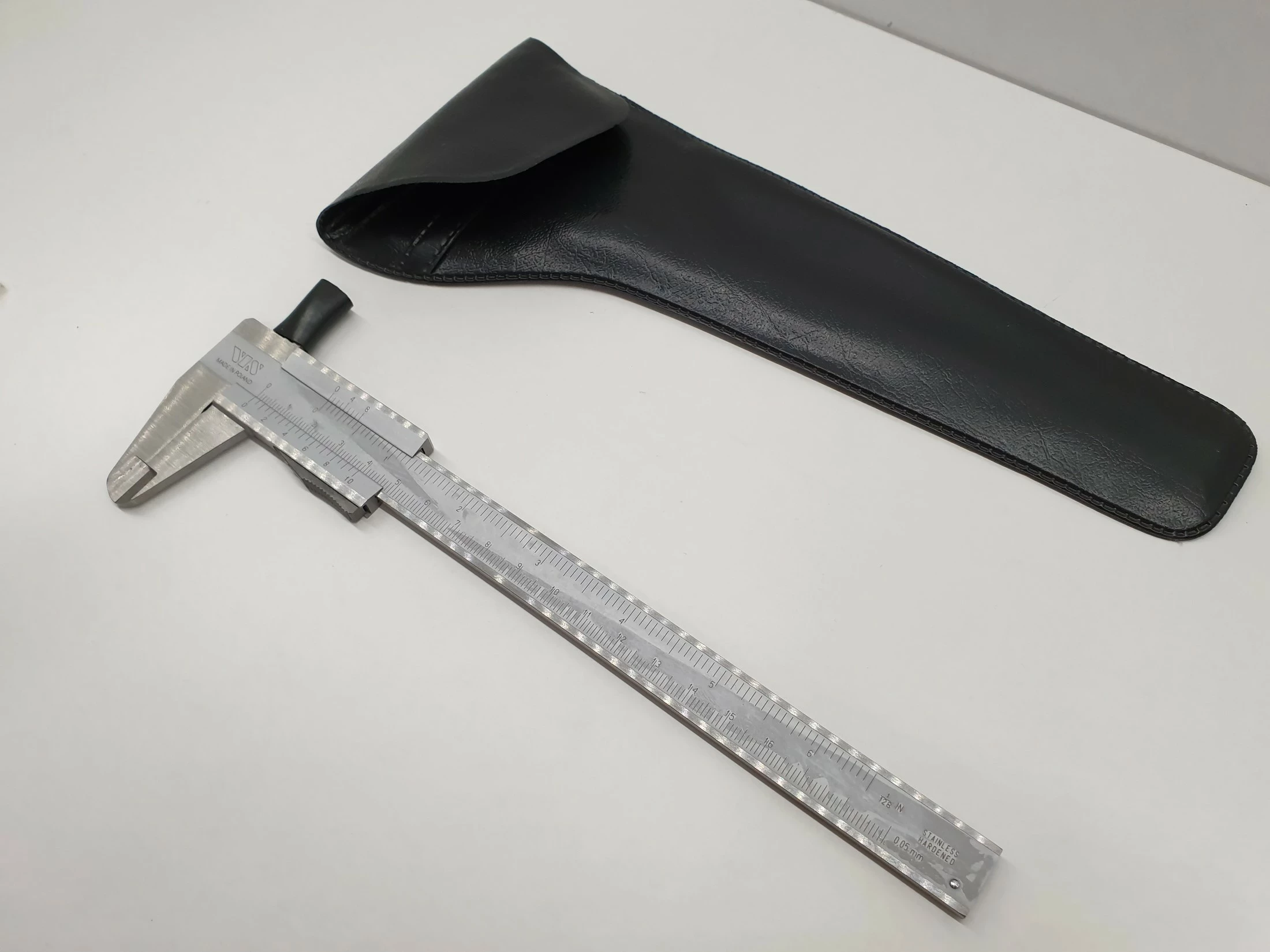 suwmiarka-vis-150mm-certyfikat-etui-maksymalny-zakres-pomiaru-150